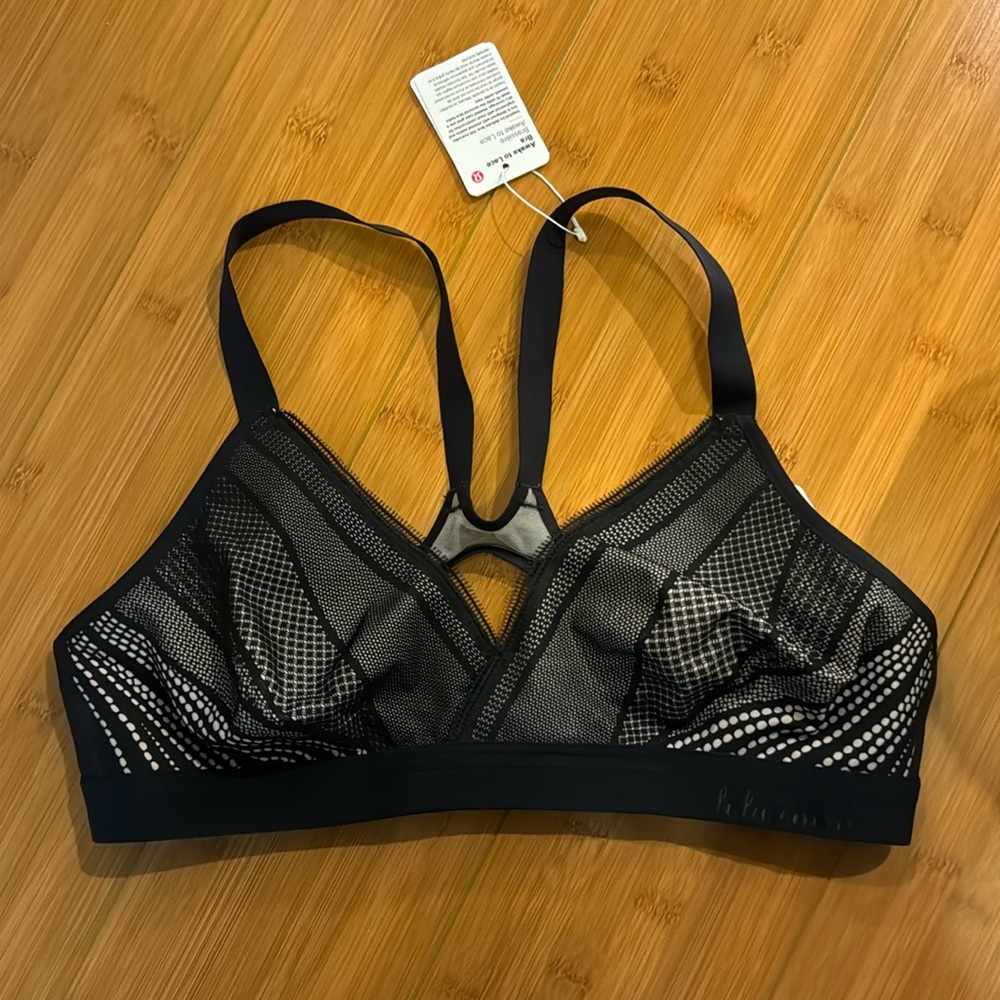 Black Lululemon Sports Bra